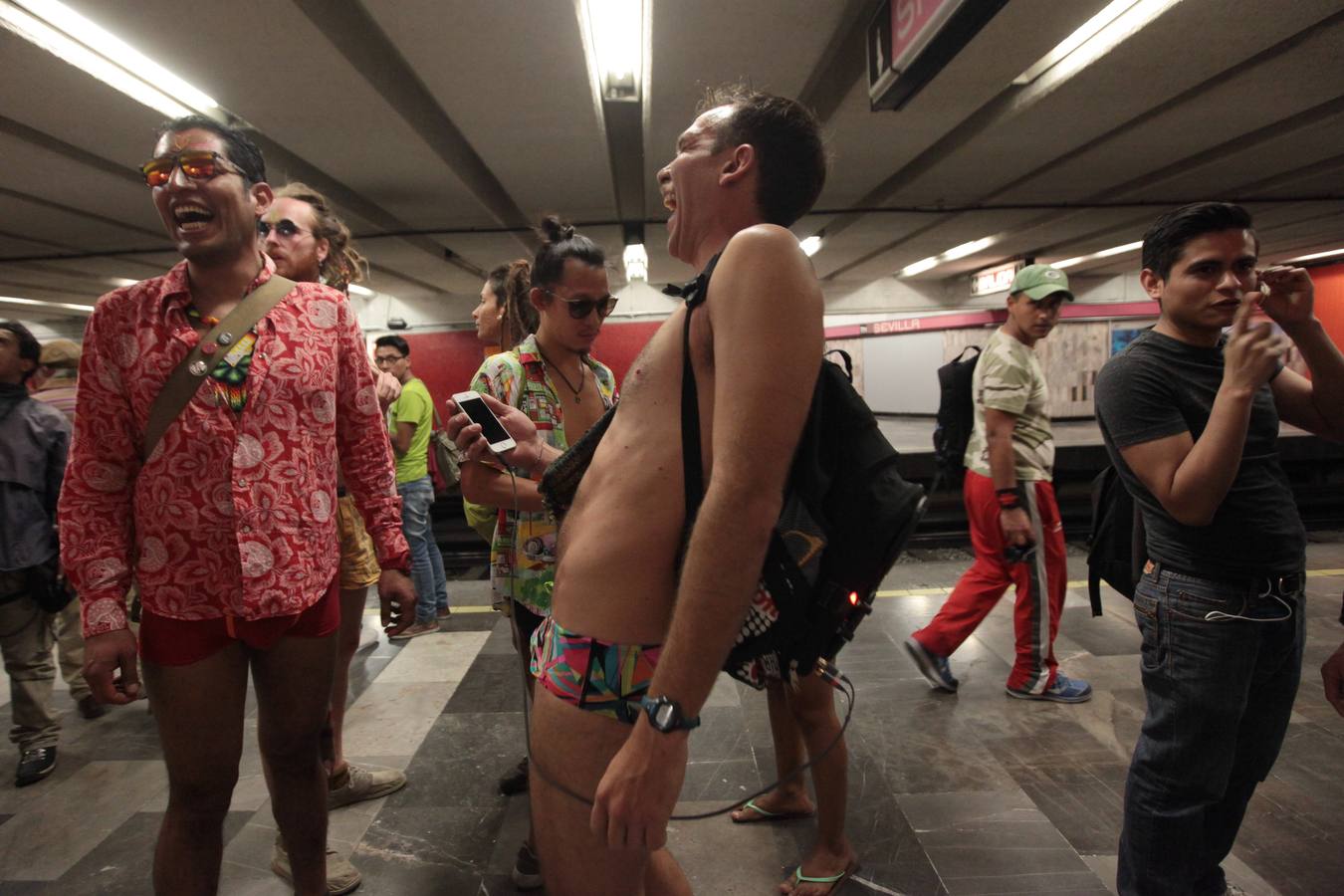 Sin pantalones en el metro