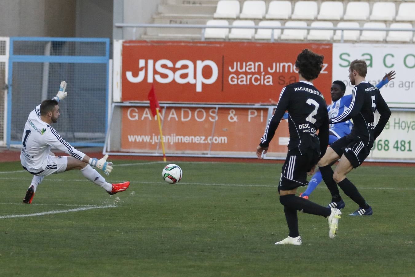 La Hoya - Linense (0-1)