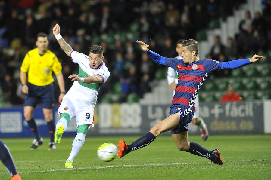 El Elche empata contra el Llagostera