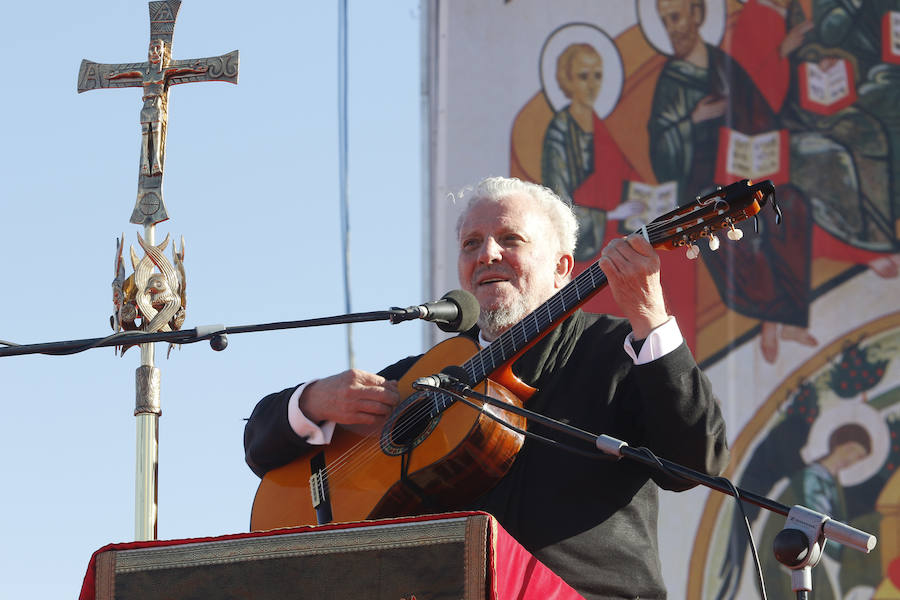Kiko Argüello congrega a miles de personas en la UCAM
