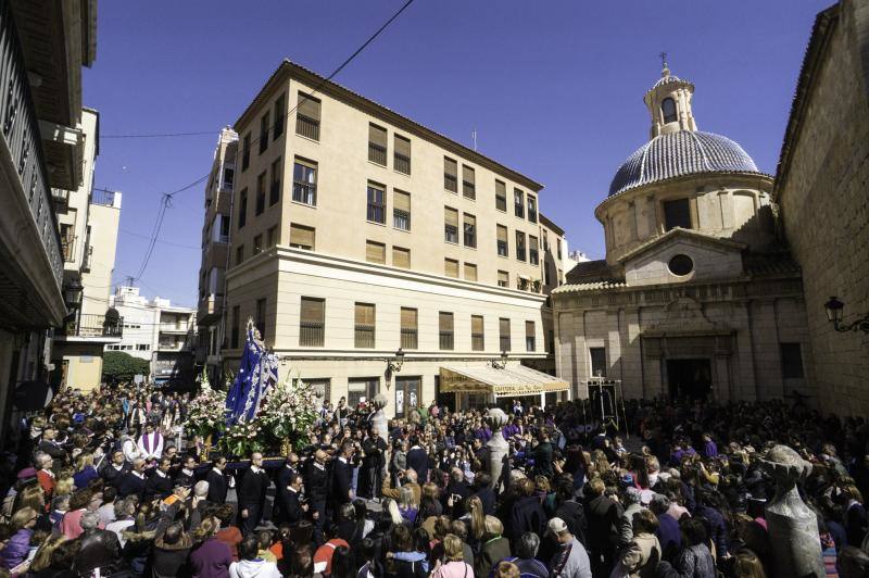 La bajada de la Virgen de los Dolores a San Martín anticipa los actos de la Semana Santa de Callosa