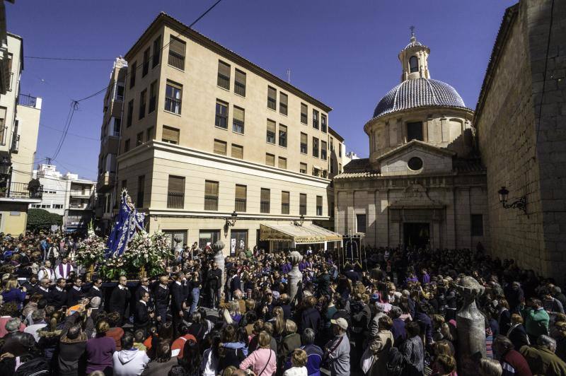 La bajada de la Virgen de los Dolores a San Martín anticipa los actos de la Semana Santa de Callosa