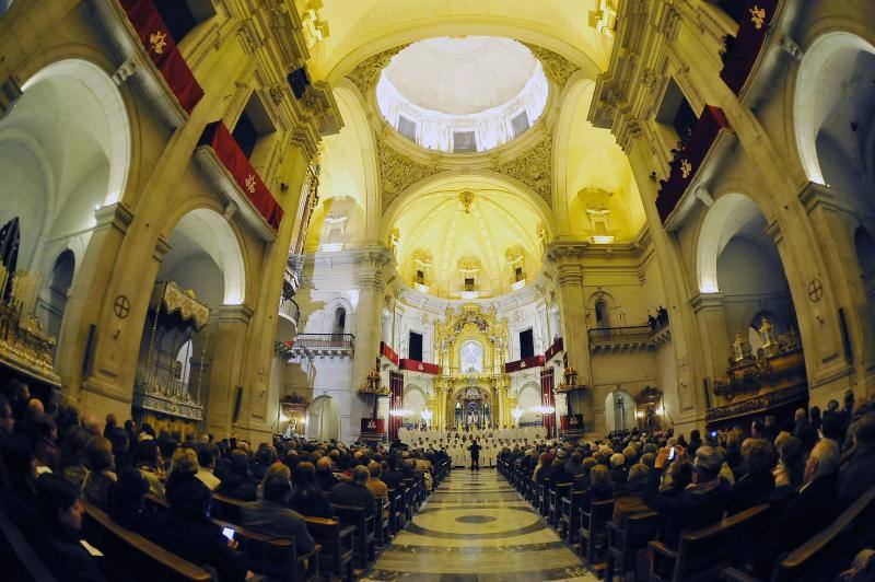 Las voces del Misteri bordan el concierto del Viernes de Dolores