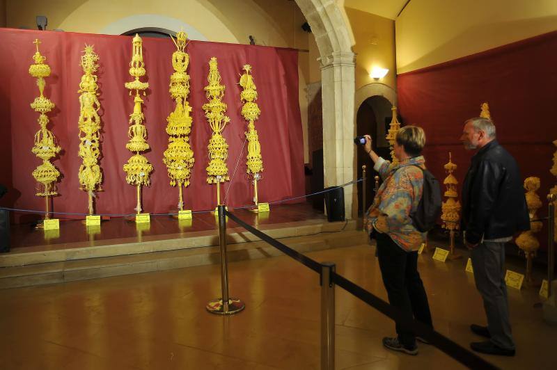 Exposición de palmas blancas en Elche