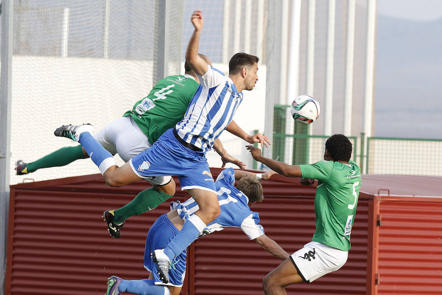 El Jumilla se aleja del descenso