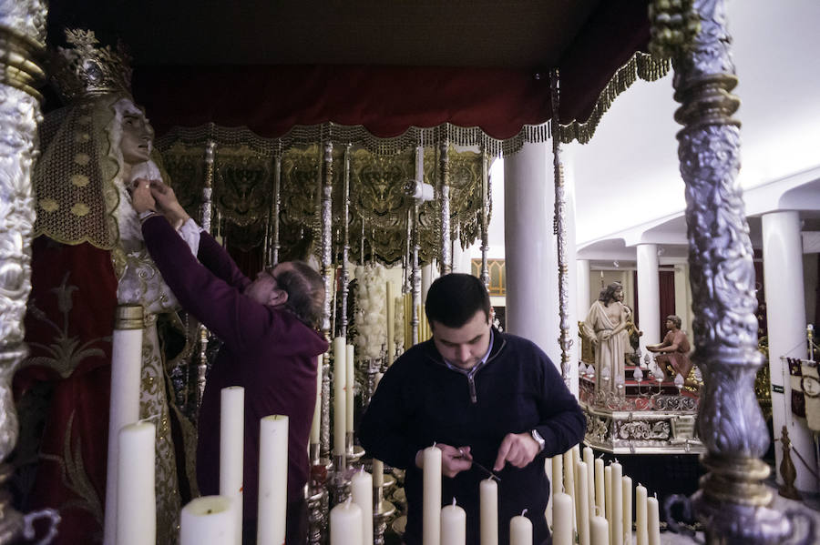 Cofrades, presidentes, floristas o tambores confluyen en el Museo de Semana Santa