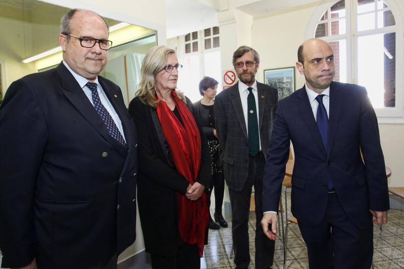 Minuto de silencio por los atentados de Bruselas en Alicante