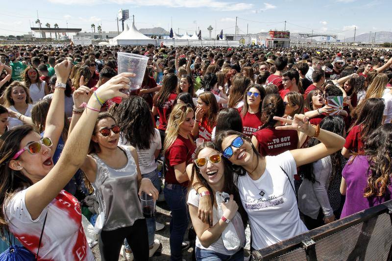 Multitudinaria fiesta de primavera en la UA