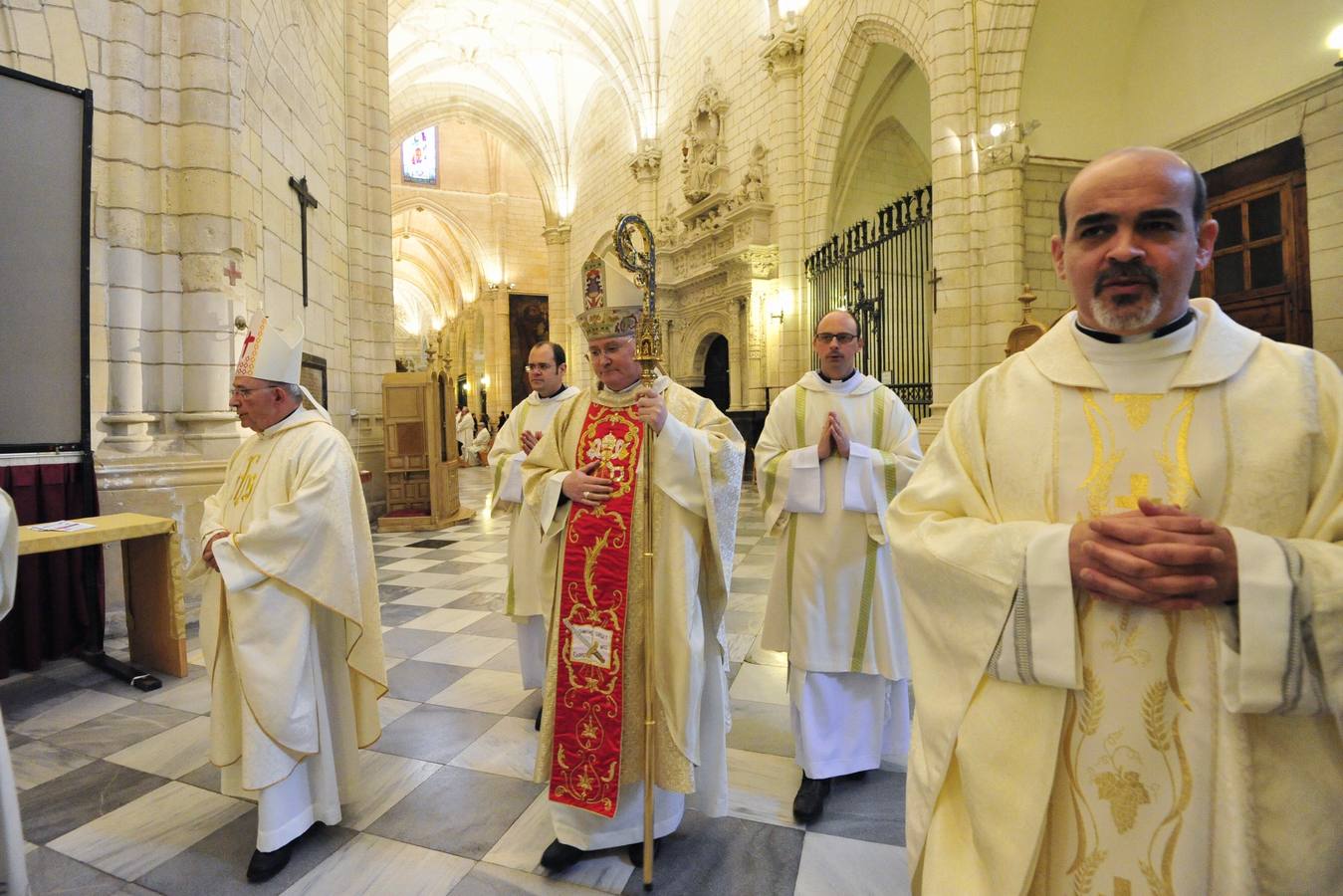 Lorca Planes consagra el Santo Crisma y los óleos