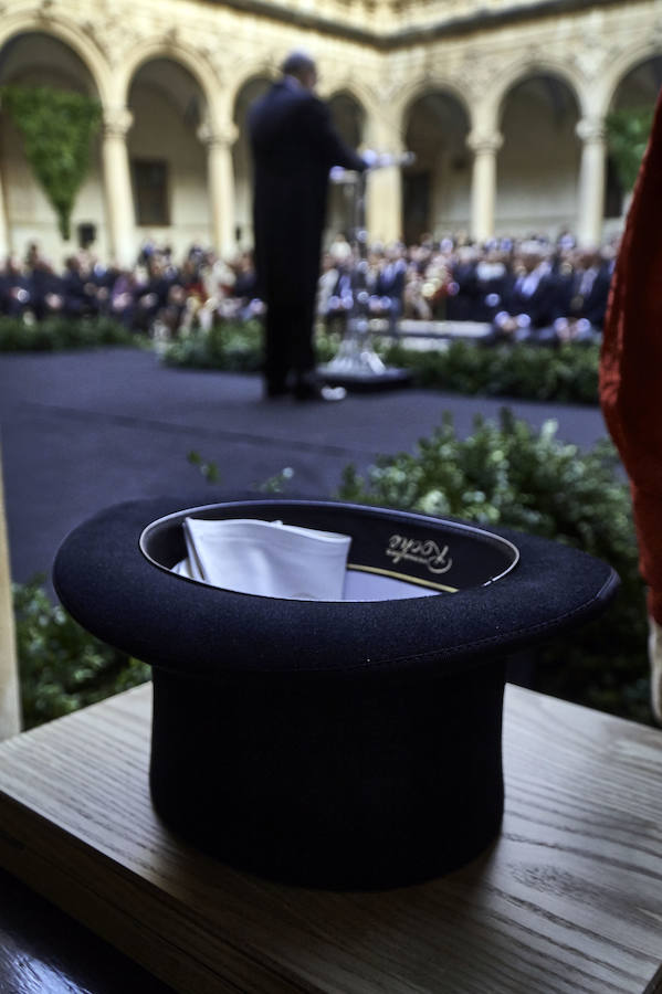 Orihuela entierra a Cristo