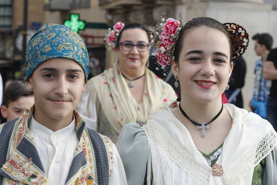 Capazos de flores para la Morenica