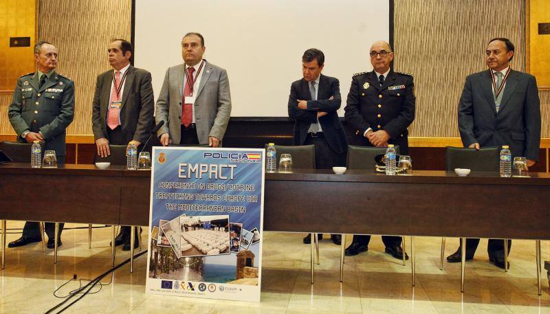 Clausura en Alicante de una conferencia sobre el tráfico de cocaína