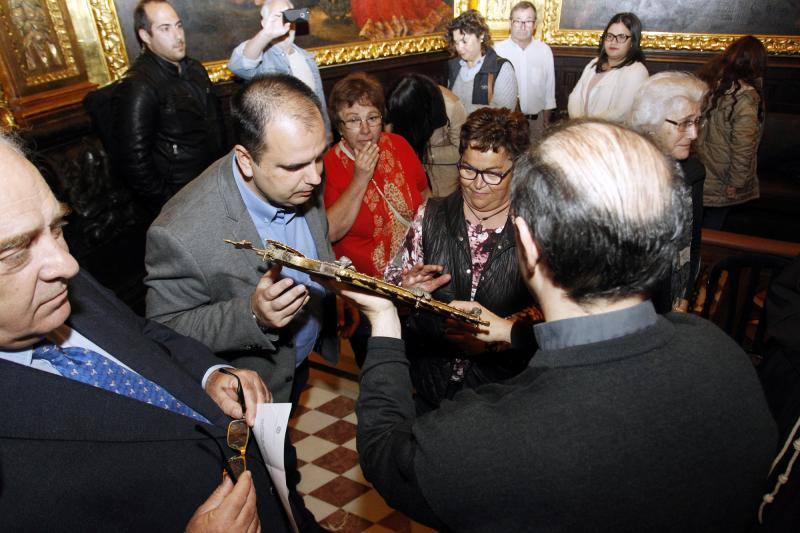 Ensayo de la apertura del camarín de la Santa Faz