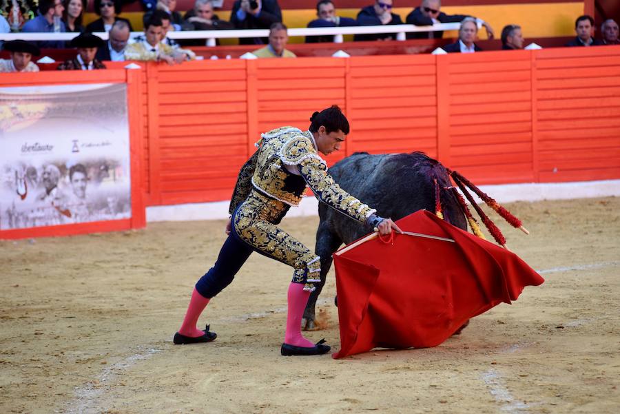 Puerta sufre una grave cornada de 25 centímetros en la pierna