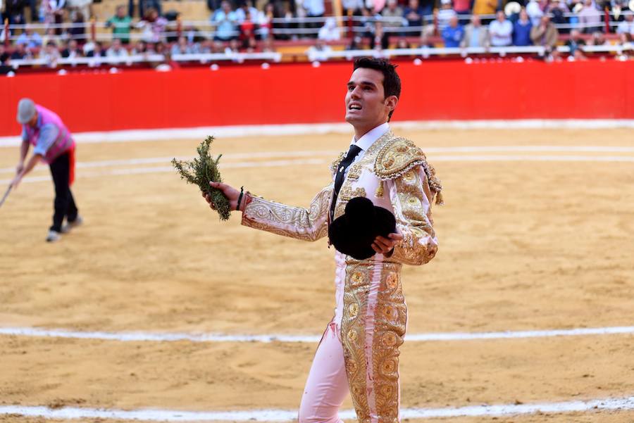 Puerta sufre una grave cornada de 25 centímetros en la pierna