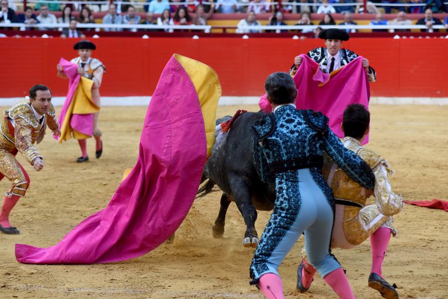 Puerta sufre una grave cornada de 25 centímetros en la pierna