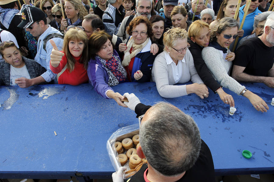 Miles de romeros participan en la Peregrina (I)