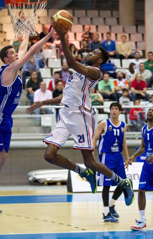 Las mejores imágenes del Lucentum-CB Tarragona (64-75)