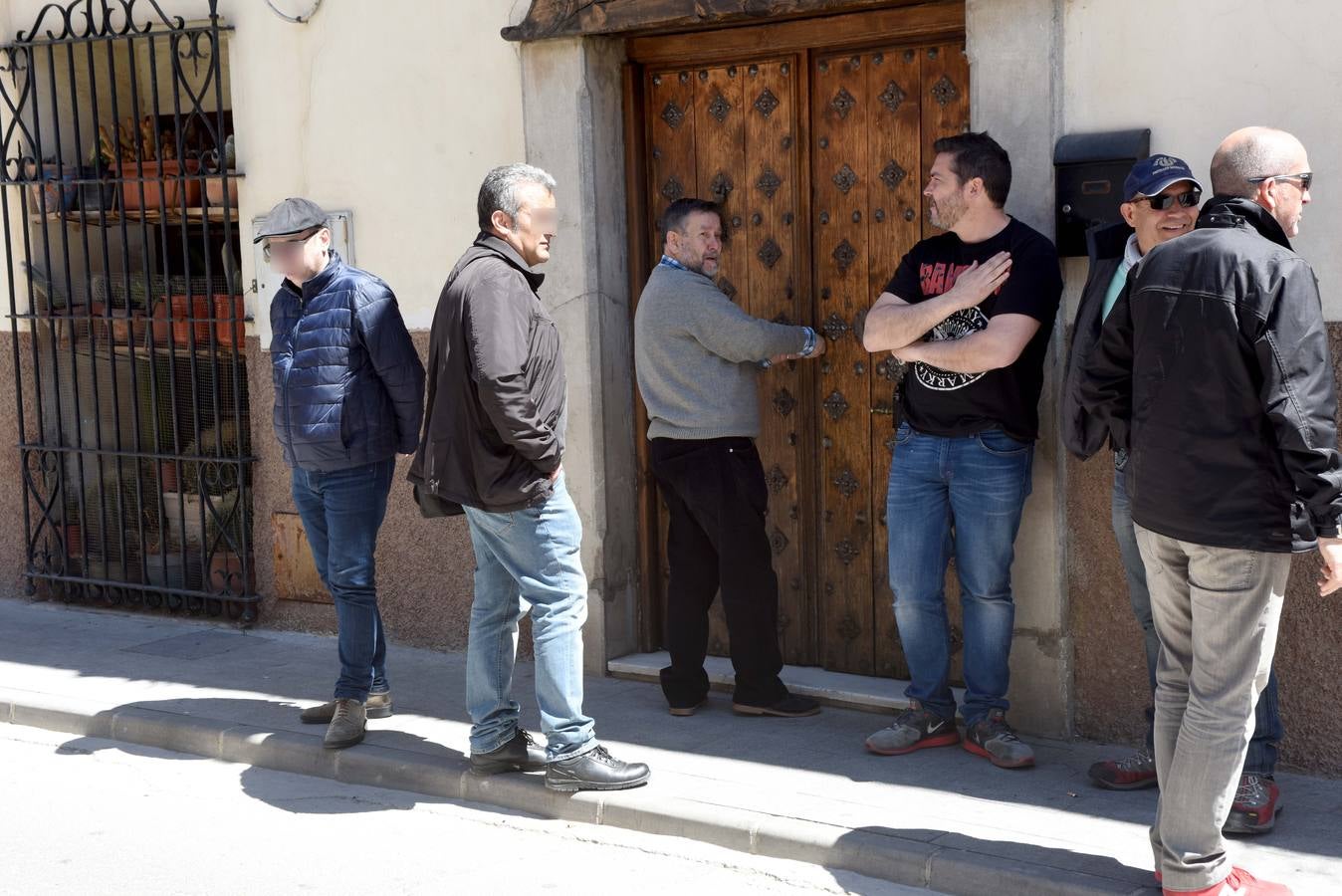 La Guardia Civil requisa a Benito miles de monedas y joyas que tenía ocultas