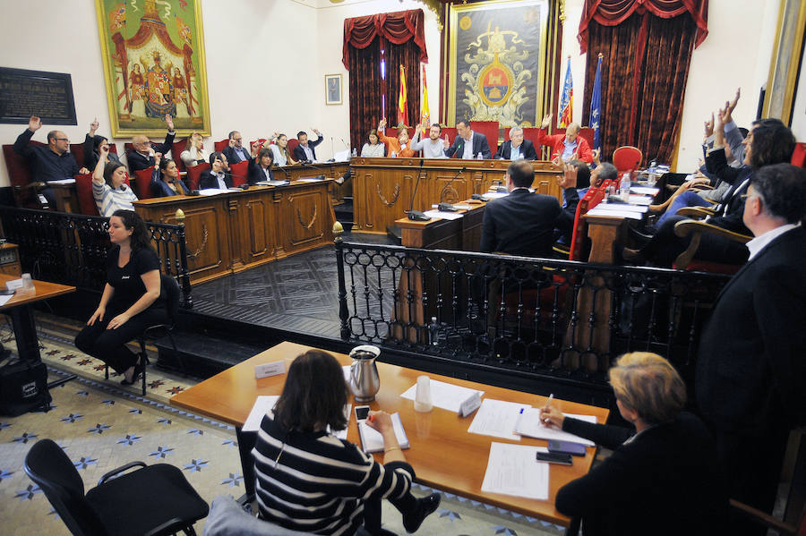 Pleno en el Ayuntamiento de Elche