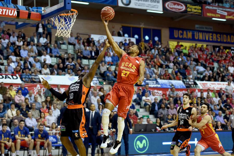 El UCAM CB arrolla al Valencia Basket tras el descanso (80-62)