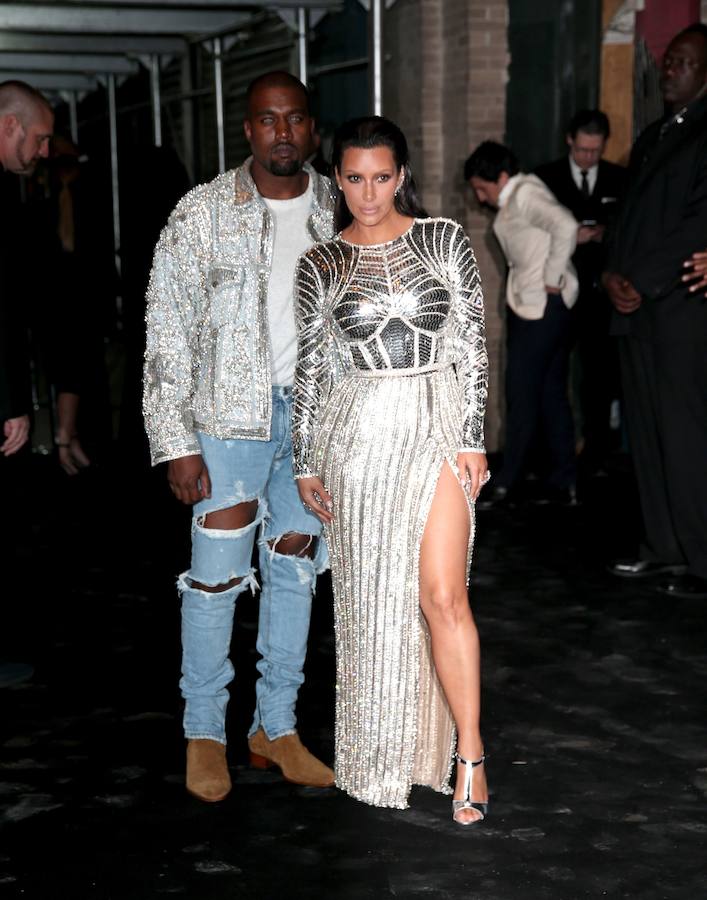 Kanye West y Kim Kardashian en la gala de los MET. 