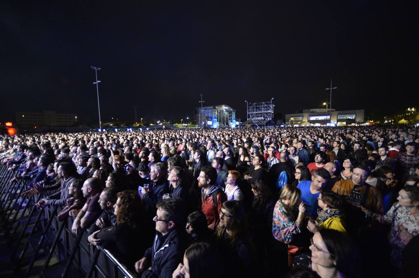 Concierto de Manic Street Preachers en el SOS 4.8