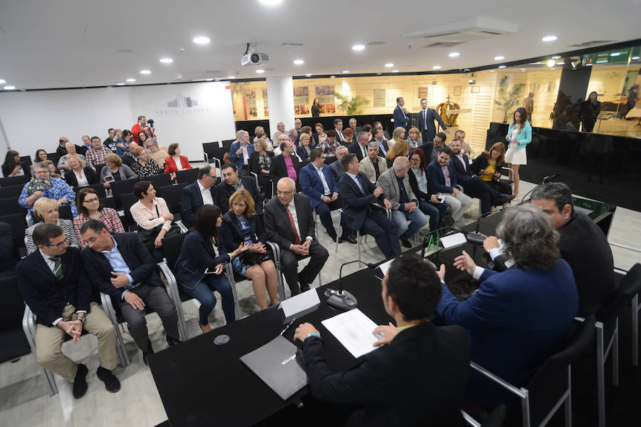 Una muestra del Misteri inaugura el Ámbito Cultural de El Corte Inglés