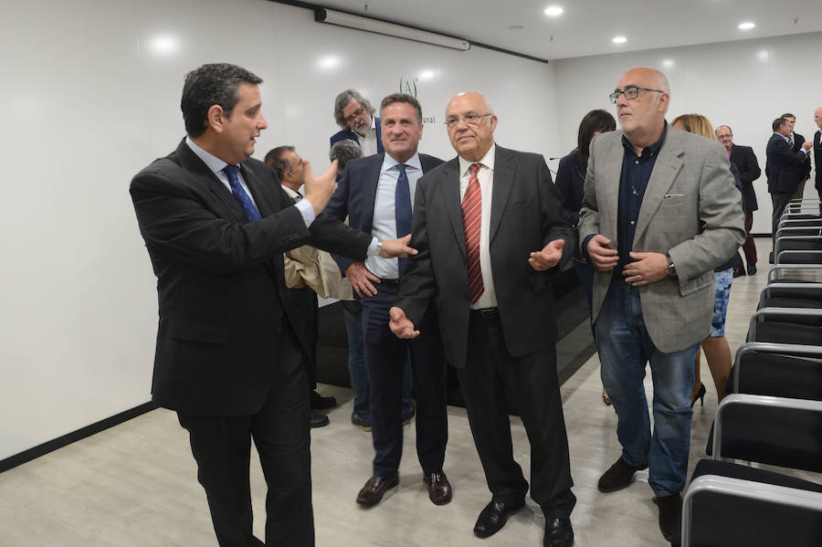 Una muestra del Misteri inaugura el Ámbito Cultural de El Corte Inglés