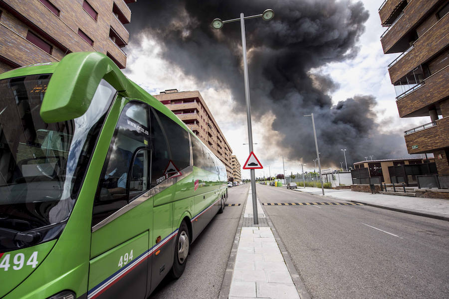 Incendio en el cementerio de neumáticos de Seseña