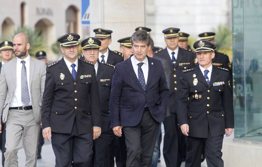 El director general de la Policía Nacional, Ignacio Cosidó, dio una conferencia en la UPCT.