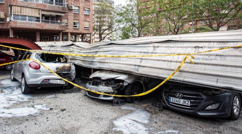 Coches reducidos a cenizas en Alicante