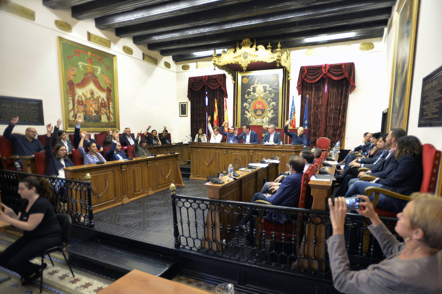 Pleno en el Ayuntamiento de Elche