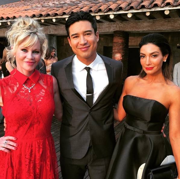 Mario López y su mujer acompañados de la actriz Melanie Griffith, muy amiga de Longoria.