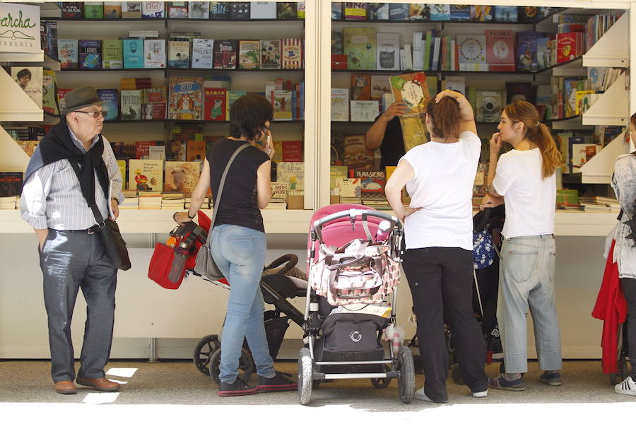 La reina Letizia inaugura la Feria del Libro de Madrid