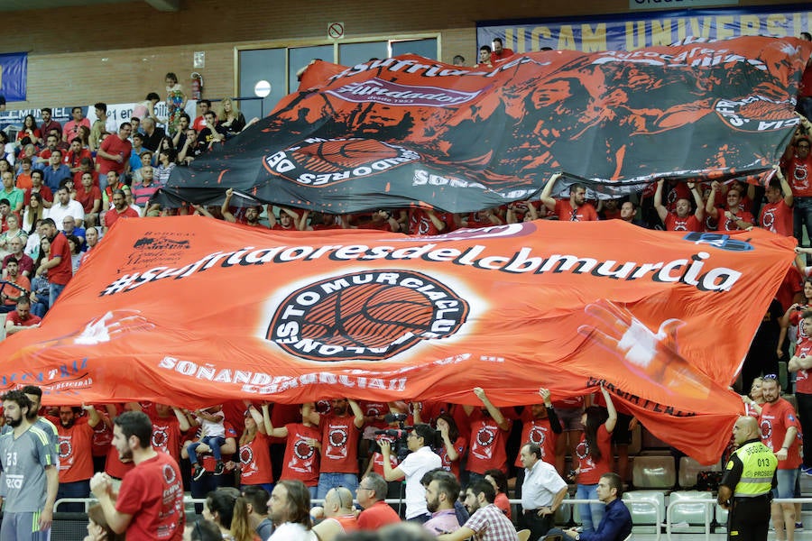 Milagro en el Palacio (91-87)