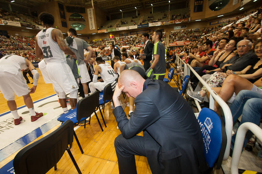 Milagro en el Palacio (91-87)