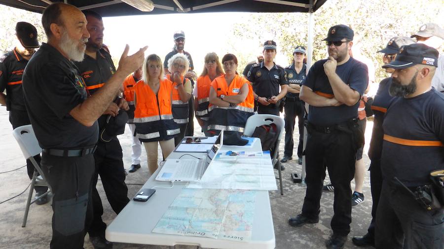 Emergencias realiza un simulacro en la sierra de Orihuela