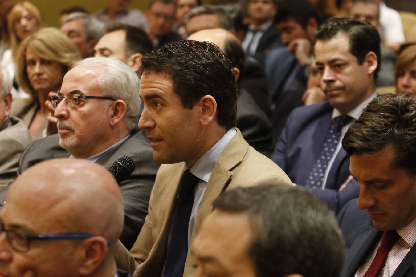 De Guindos participa en un acto de la Cámara de Comercio de Murcia