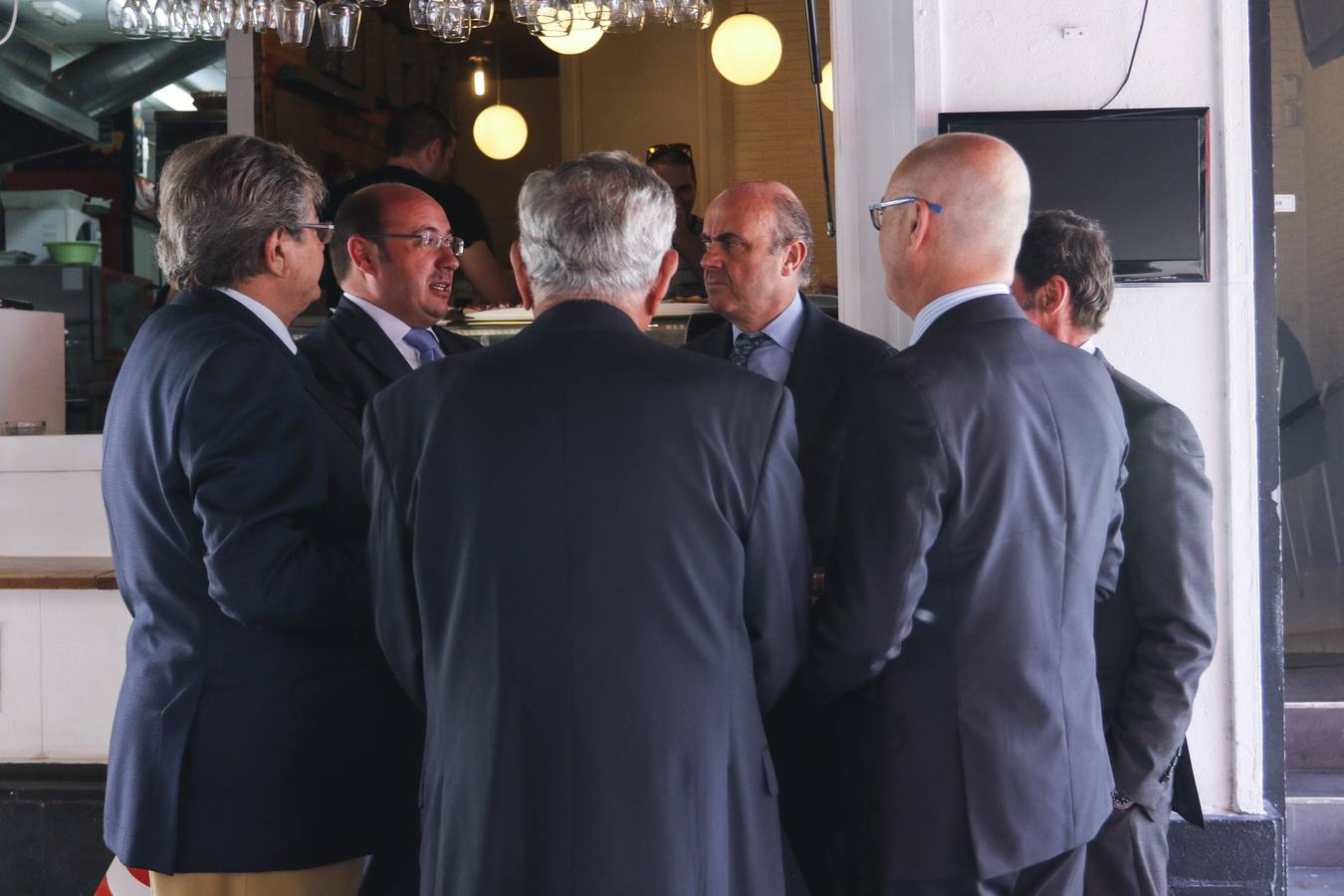 De Guindos participa en un acto de la Cámara de Comercio de Murcia