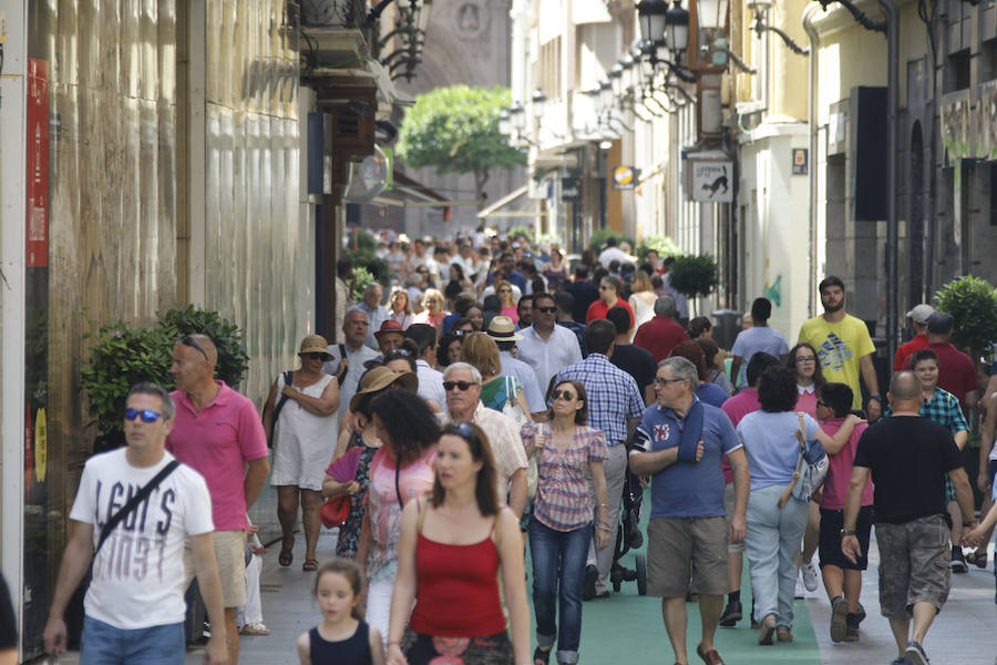 Diversión por tierra, agua y aire en el Día de la Región