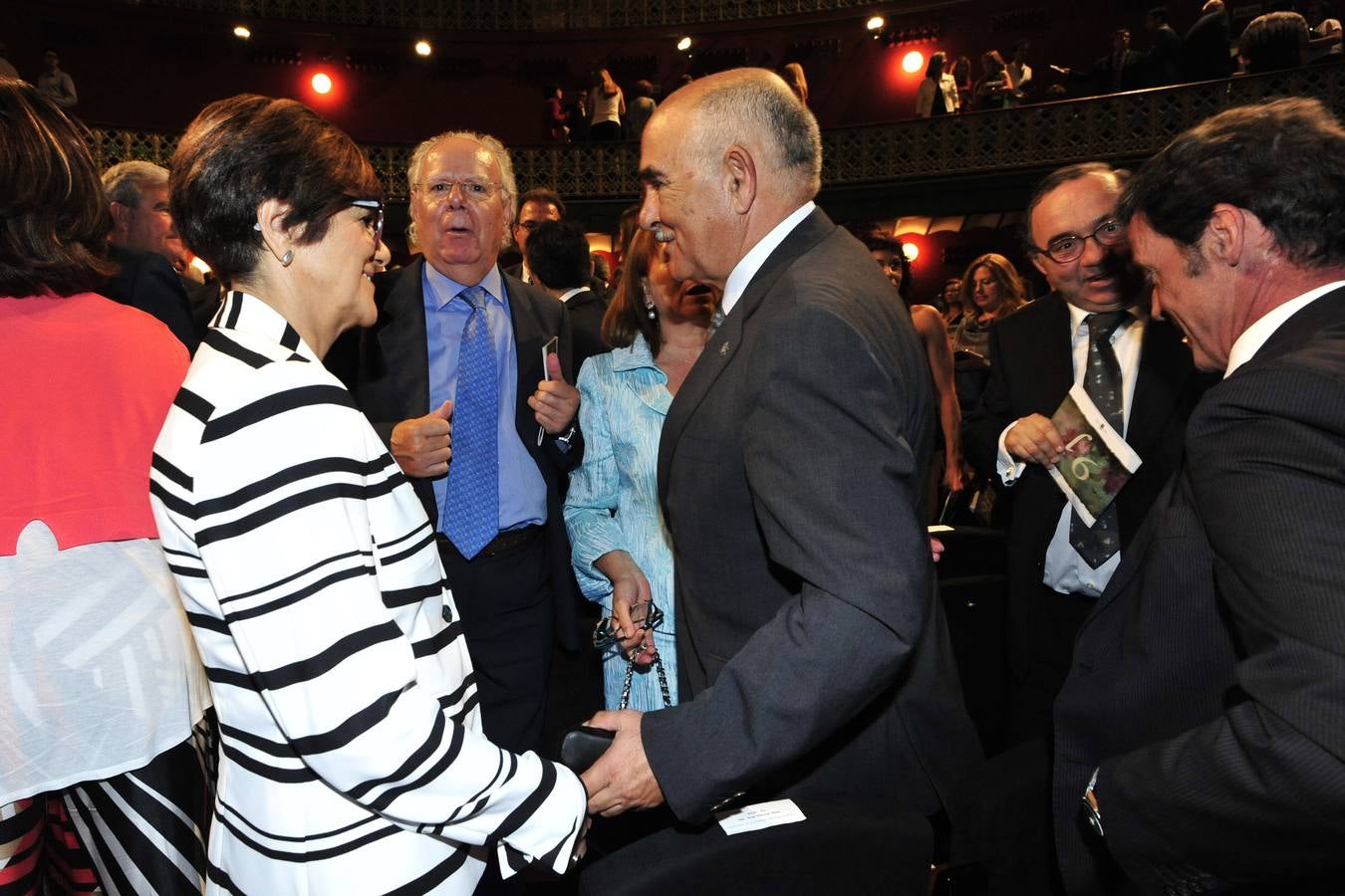 Entrega de las medallas de oro en el Día de la Región