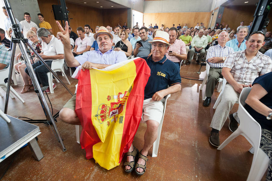 Rajoy da un mitin en el Víctor Villegas