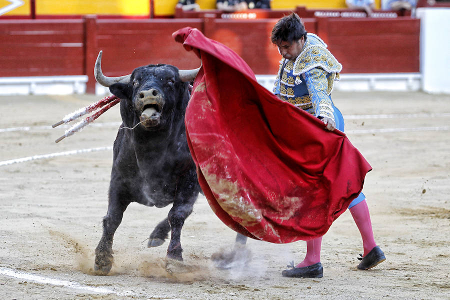 Toros de Hnos. García Jiménez y Olga Jiménez para Francisco Rivera &#039;Paquirri&#039;, David Fandila &#039;El Fandi&#039; y Cayetano en la Feria de Hogueras