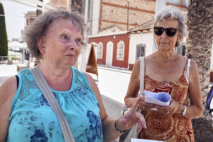 Ciudadanos británicos residentes en la Vega Baja reciben las noticias del &#039;Brexit&#039;