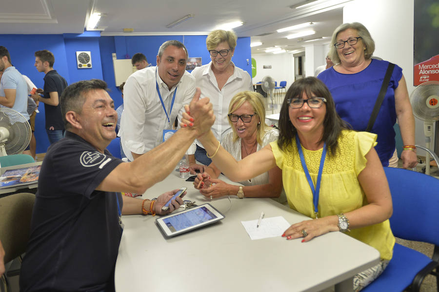 Las mejores imágenes de la resaca electoral en Elche