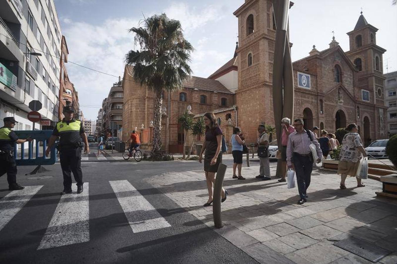 Protestas contra el Consell por imponer el valenciano en Torrevieja