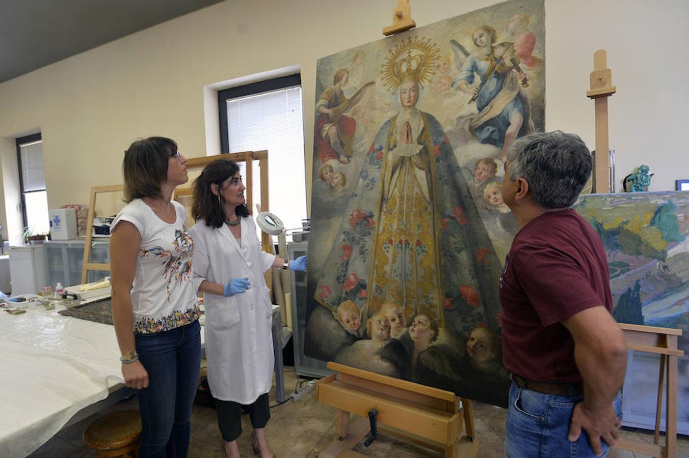 Cultura restaura un cuadro de la Virgen de 1747 para que luzca en el Museo de la Festa de Elche