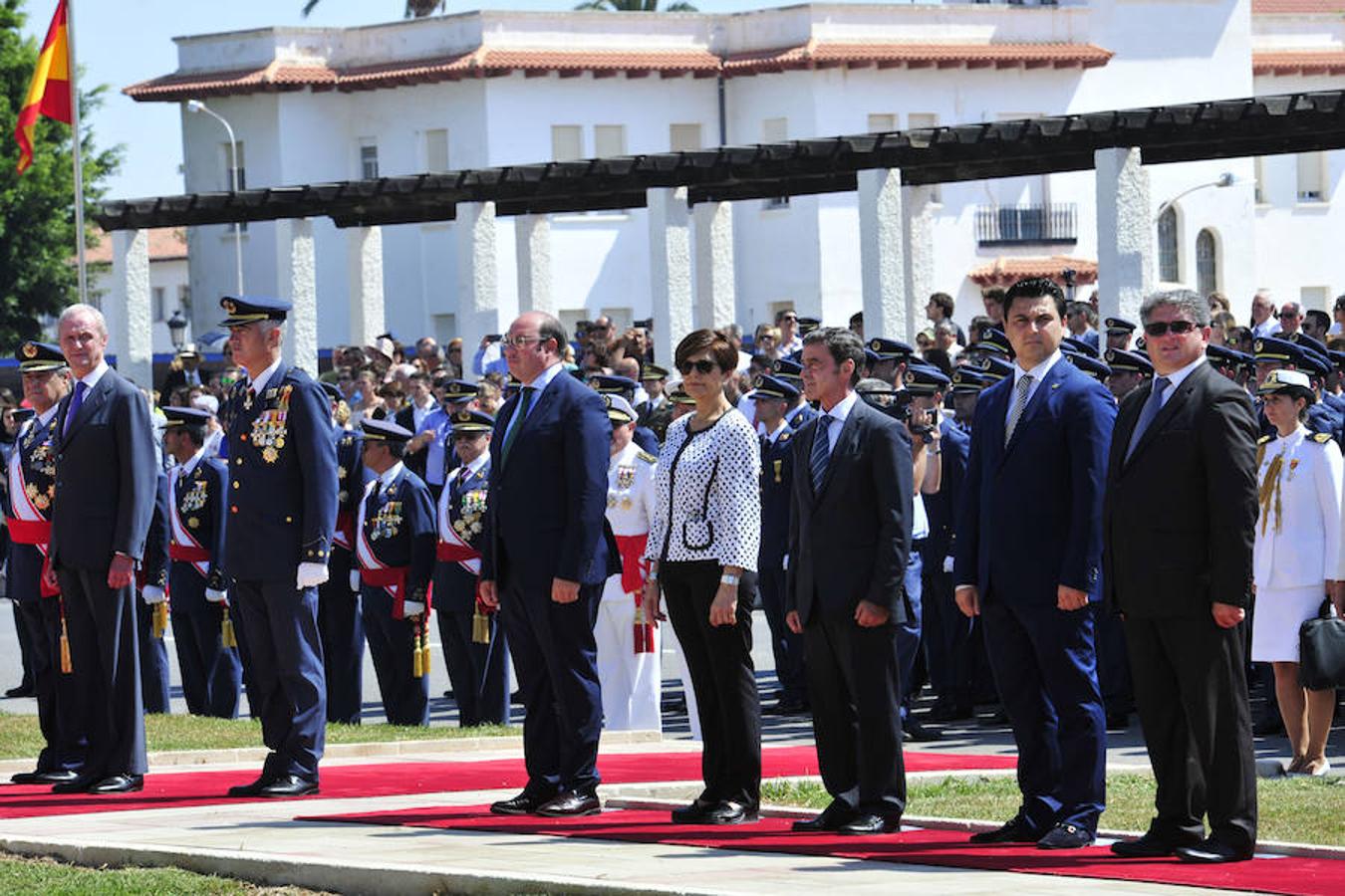 Entrega de despachos a los nuevos oficiales del Ejército del Aire