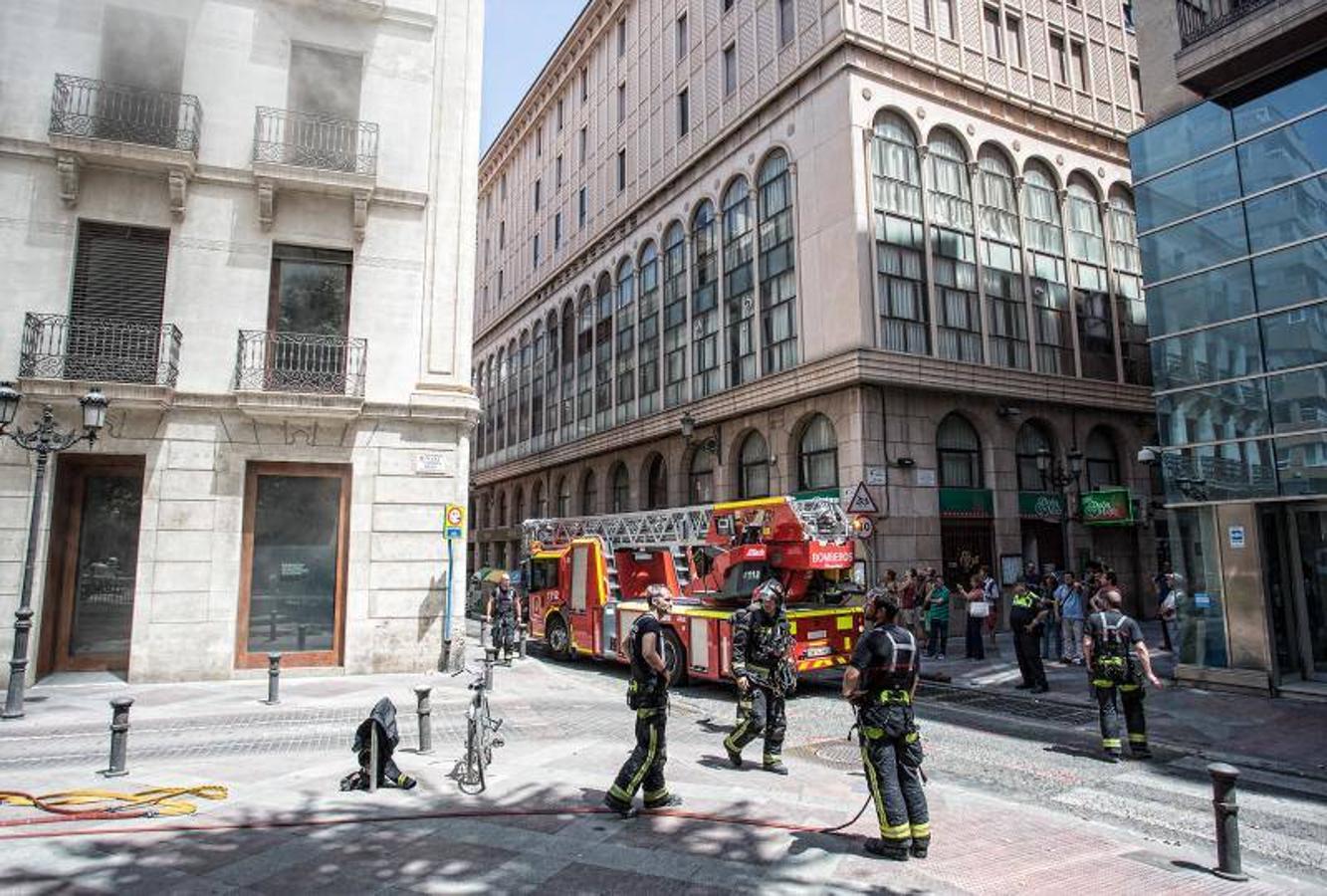 Incendio en el Colegio de Arquitectos de Alicante